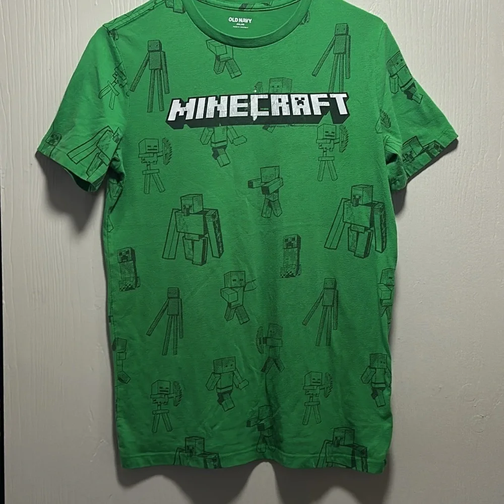Old Navy Boys XXL (18) Minecraft Creeper Green T-Shirt | Gaming Tee | Kids Youth